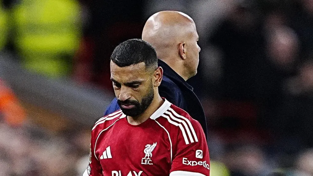 في 8 مشاهد.. كيف انهارت علاقة آرني سلوت بمحمد صلاح قبل إقالة مدرب ليفربول؟