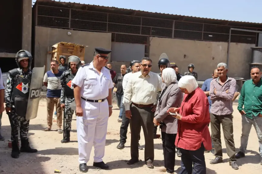 إزالة فورية لمبني خرساني مخالف بشبرا الخيمة بعد محاولة إستغلال إجازة العيد