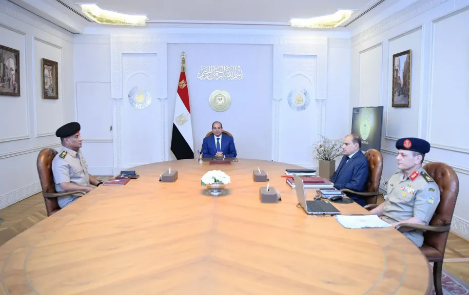 الرئيس السيسي يجتمع مع وزير الدفاع.. تفاصيل مهمة