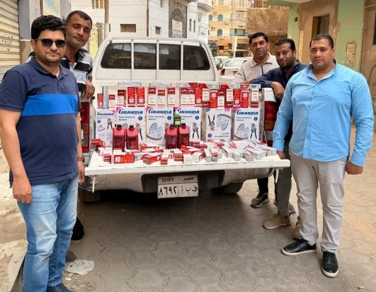 ضبط مصنع مستحضرات تجميل بدون ترخيص ومكملات غذائية مغشوشة خلال حملات مكثفة لتموين الفيوم