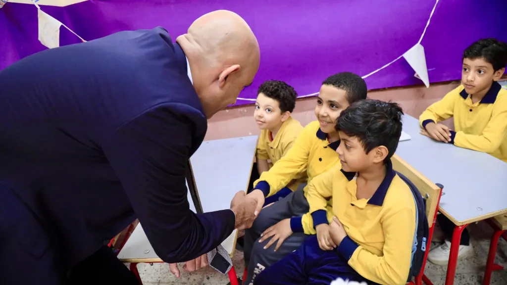 ”تعالي معايا البيت” فيديو لمسؤول بتعليم بالقليوبية يساوم ولية أمر طالبة يتصدر مواقع التواصل