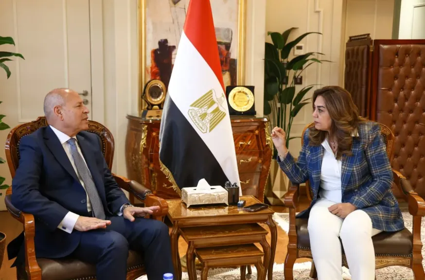وزيرة التنمية المحلية تتابع مشروعات القاهرة.. تطوير ونظافة وخدمات للمواطنين