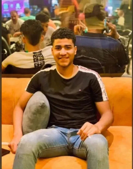 مصرع طالب بكلية الحقوق قبل ساعات من امتحانه إثر طعنة نافذة بالقلب في بورسعيد