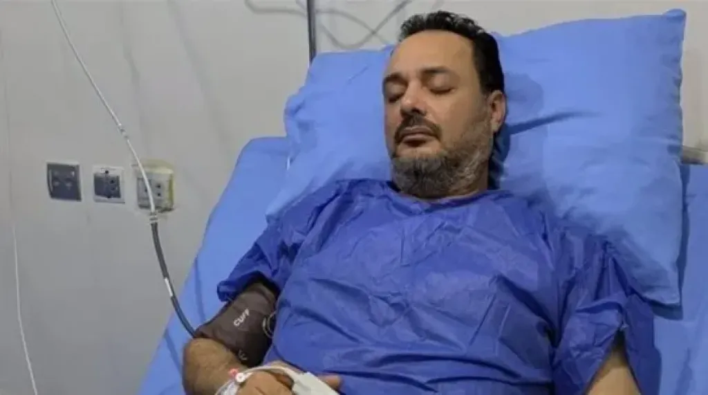 من داخل العناية المركزة | أول ظهور لـ سامح صفوت بعد تعرضه لوعكة صحية.. والأسرة: ادعوله