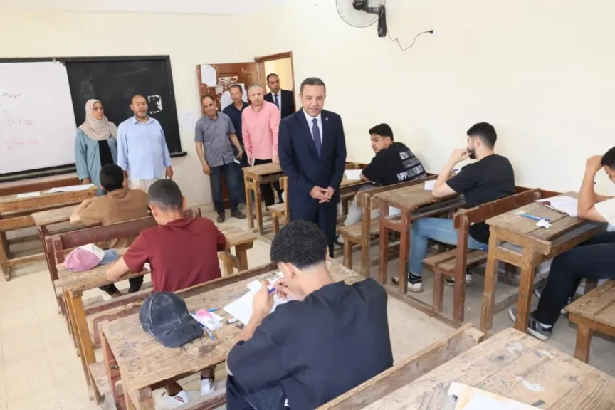 في أولى أيام الشهادة الاعدادية.. محافظ المنوفية يحيل مديري إدارة ومدرسة للتحقيق