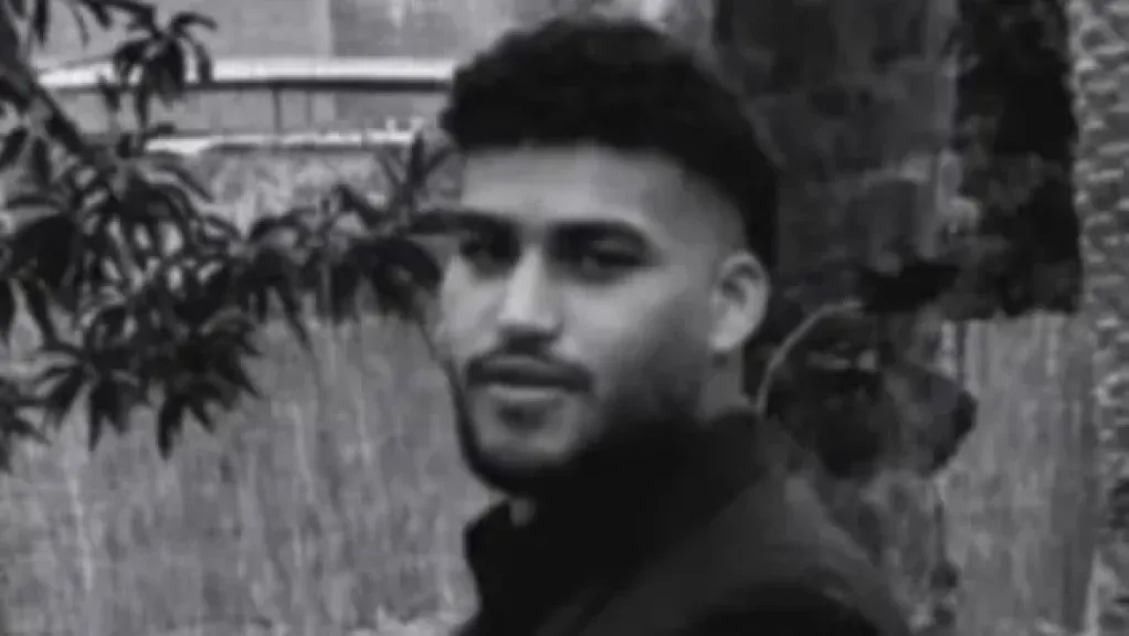 الأول حضر بالكمامة والزي الأبيض.. تعذر حضور المتهم الثاني محاكمته فى واقعة قتل طالب الأكاديمية العربية بالنزهة
