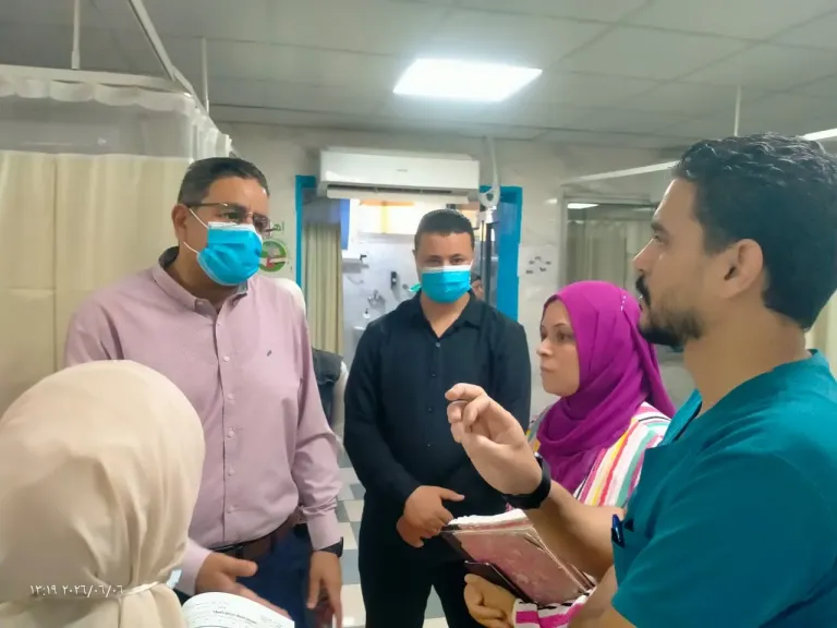 جاهزية الطوارئ وتطوير الخدمات على رأس الأولويات.. جولة مفاجئة لوكيل صحة المنوفية بمستشفى تلا
