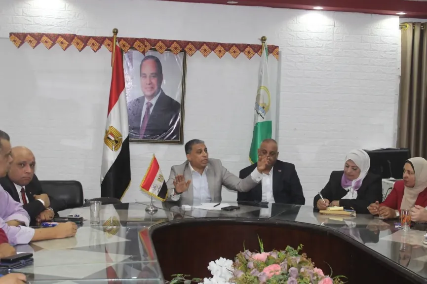 «عطية» يترأس غرفة العمليات فجرًا لمتابعة امتحانات الشهادة الإعدادية بالجيز