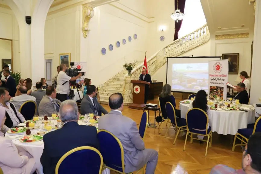 سفارة تركيا بالقاهرة تحتفي بيوم الإفطار  العالمي بتقديم طعام يحظى بدور مركزي في الثقافة العريقة