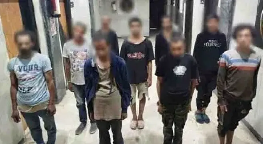 أطفال خلف إشارات المرور.. إسقاط شبكة استغلت 11 طفلا في التسول بالجيزة