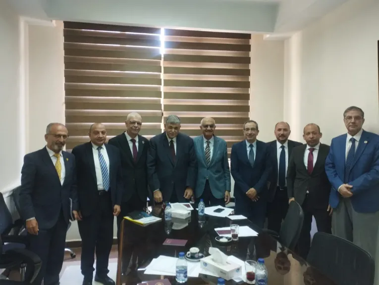 رئيس جامعة المنوفية يشارك في إعداد رؤية وطنية لتطوير التعليم والتدريب الطبي ورفع كفاءة الكوادر الصحية