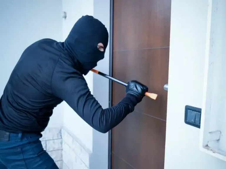 ابنه سرق شقة.. الداخلية تكشف حقيقة اتهام شخص لآخرين بسرقة شقته في الغربية