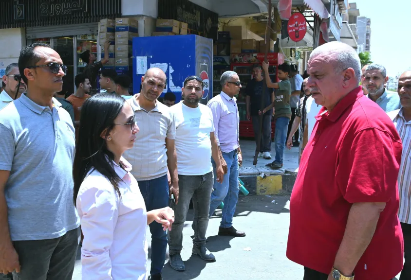 محافظ البحيرة تقود حملة مكبرة لإزالة الإشغالات بشوارع حوش عيسى