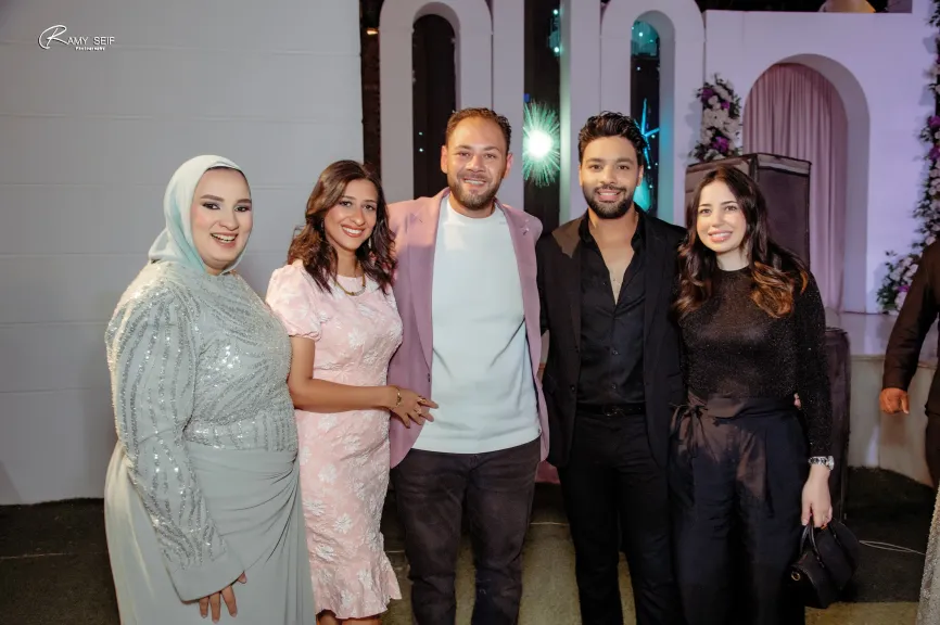 أحمد جمال ورنا سماحة وشاهيناز وإسلام شيندي يحيون خطوبة شقيق الإعلامية يارا أحمد