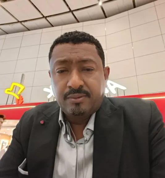 منتصر عثمان عمر السكرتير التنفيذى للجنة الأمل للعودة الطوعية للسودانيين فى يوم التدشين الأكبر : نحيى كافة مبادرات العودة الطوعية المتعددة وندعمها بكل قوة