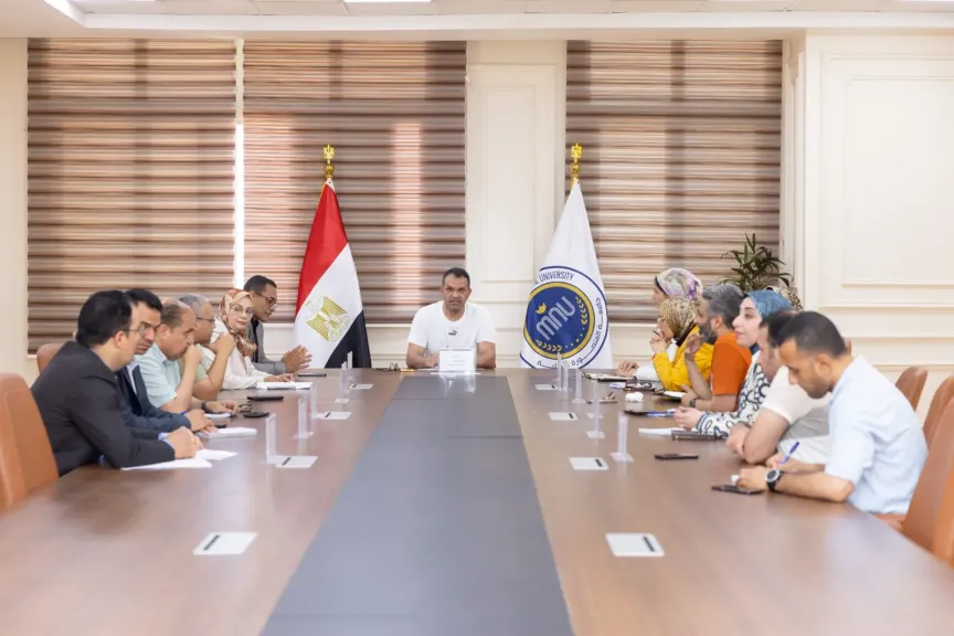 رئيس جامعة المنصورة الأهلية يتابع الاستعدادات للعام الجامعي الجديد ويؤكد جاهزية الخدمات والأنظمة الرقمية