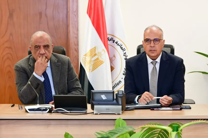 وزيرا الري والكهرباء يبحثان التوسع في استخدام الطاقة الشمسية بمحطات الرفع لدعم التحول الأخضر