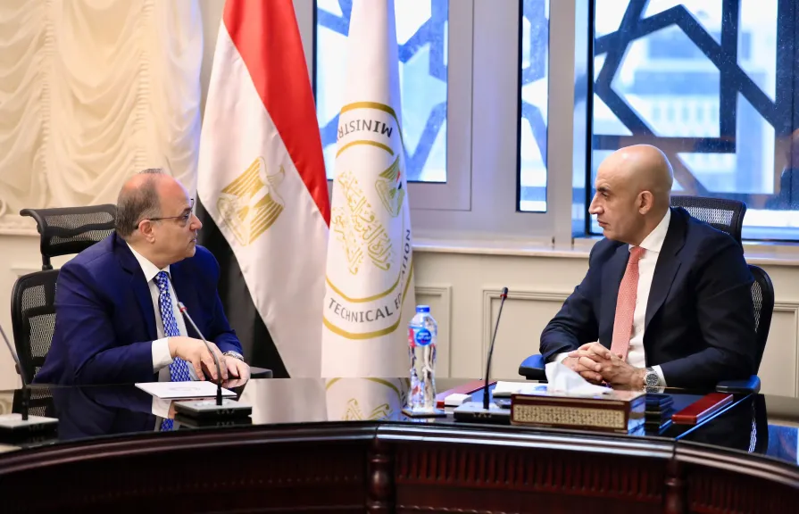 وزير التعليم يبحث مع رئيس هيئة الدواء إعداد كوادر فنية متخصصة في الصناعات الدوائية