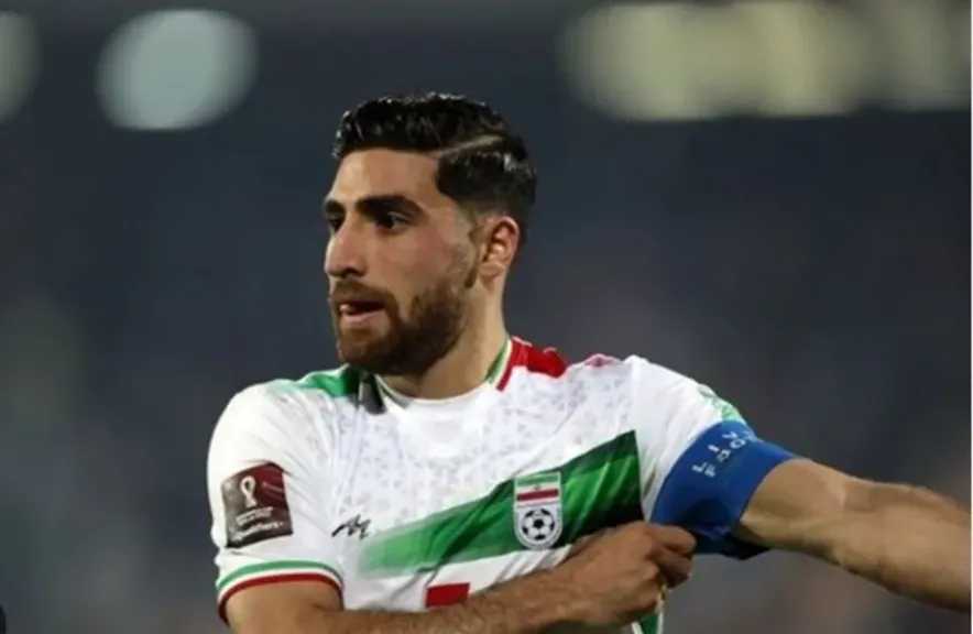 قائد المنتخب الإيراني يكشف تفاصيل مواجهته مع عصابة مسلحة في المكسيك ويقول ايران انقذتنا