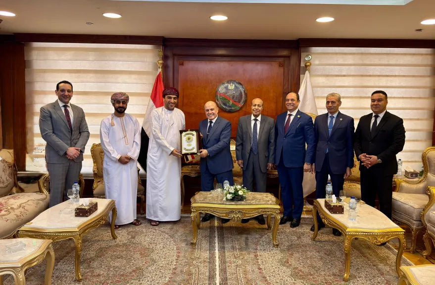 رئيس النيابة الإدارية يستقبل وفدًا رسميًا من جهاز الرقابة الإدارية والمالية بسلطنة عُمان