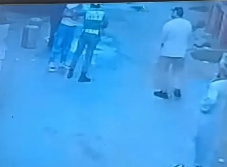 خلافات الجيرة تنتهي بالرصاص.. إصابة زوجين وآخرين على يد 3 متهمين بشبرا الخيمة
