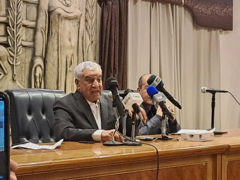 زاهي حواس يروي معارك استعادة الآثار المصرية: نجحنا في إعادة قطع مهربة من أمريكا وما زالت آلاف القطع تنتظر العودة