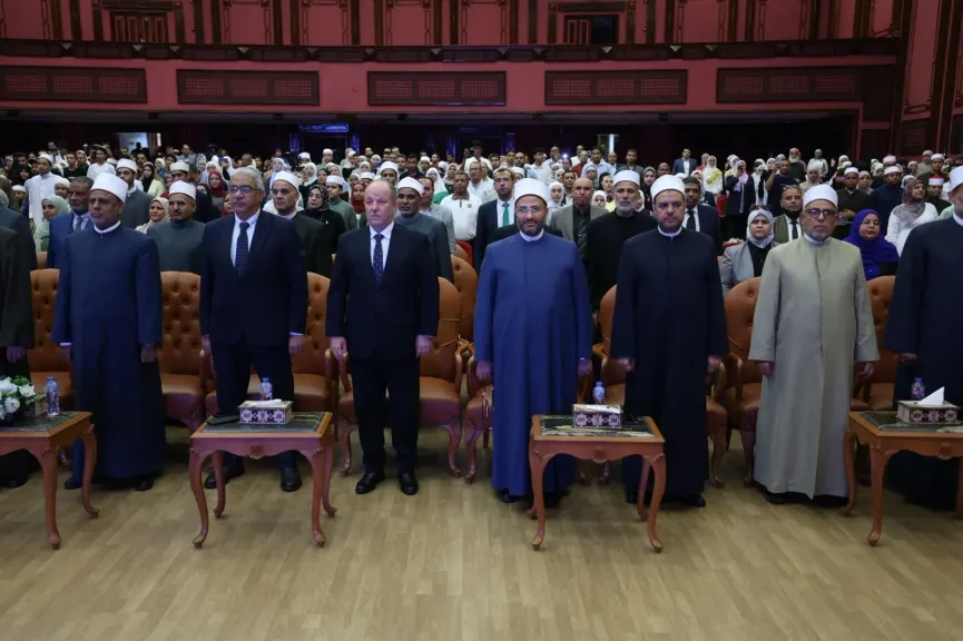 بعد قليل.. انطلاق الحفل الختامي للموسم العاشر من مشروع ”تحدي القراءة العربي” بالأزهر الشريف
