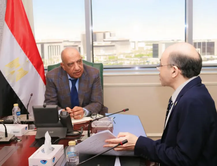وزير الكهرباء يبحث مع هيئة المواد النووية تعظيم الاستفادة من العناصر الأرضية النادرة