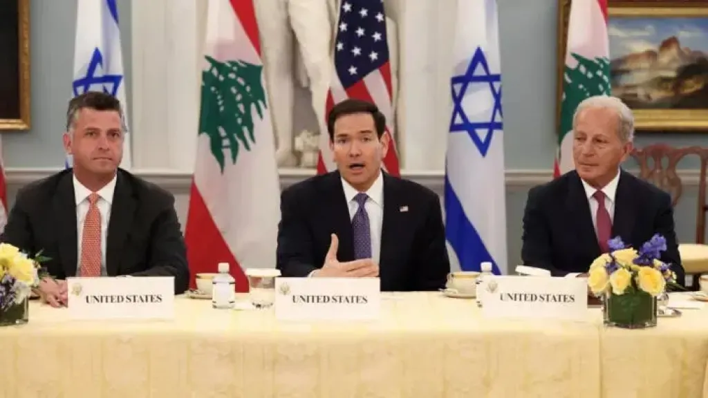 لبنان بين فكيّ الحرب.. غارات إسرائيلية ومواجهة تلوح في الأفق