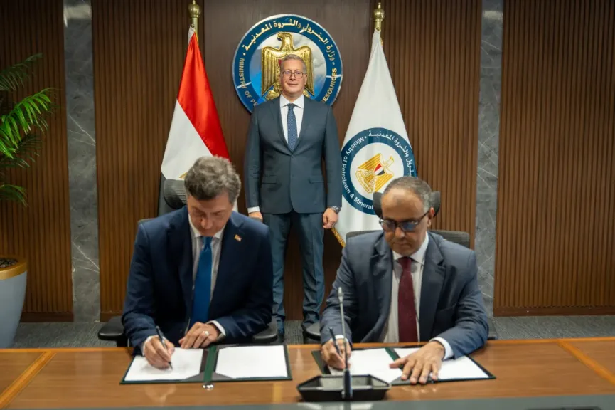 اتفاق جديد بين البترول وإيني لتحفيز الاستثمارات وتنمية اكتشافات البحر المتوسط