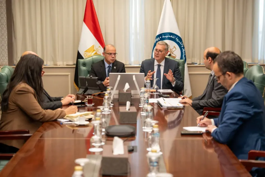 لجنة مشتركة بين البترول والاستثمار لجذب التمويل الدولي ودعم مشروعات الطاقة