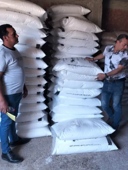 ضبط 4 أطنان أسمدة كيماوية مدعمة ومحظور تداولها بمركز مطوبس في كفرالشيخ