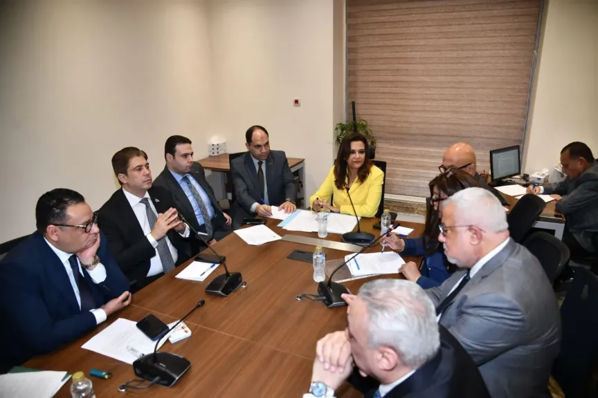 لجنة السياحة بالنواب تنتصر للحجاج المصريين و تلزم شركات تقديم الخدمات  بتعويض الحجاج