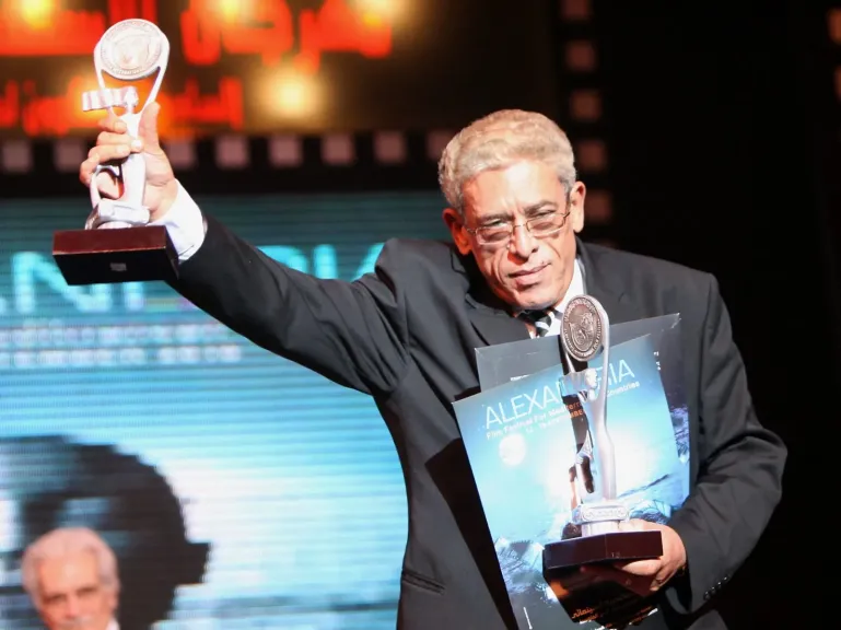 البيت الروسي بالقاهرة وجمعية الفيلم يحتفيان بالمخرج ”داوود عبد السيد”