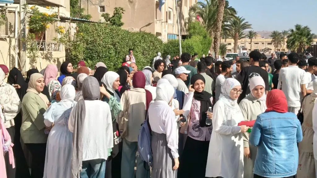 مدير تعليم جنوب سيناء: تؤكد على تزويد لجان الثانوية العامة بالمراوح ومبردات المياه لمواجهة موجة الطقس الحار