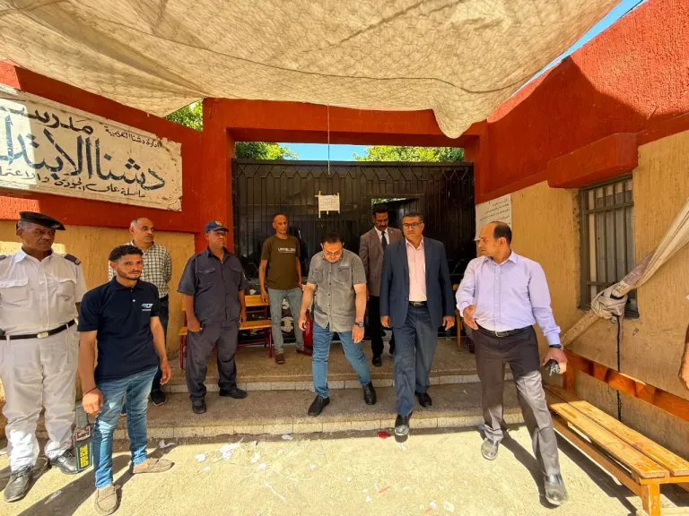 محافظ قنا يتابع سير أعمال امتحانات الشهادة الثانوية العامة ويؤكد حسن سير العملية الامتحانية