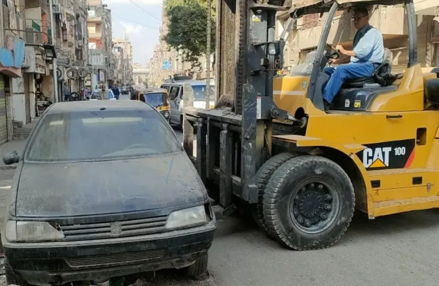سيارات متهالكة 