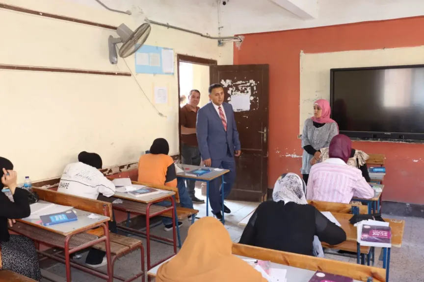 من قلب اللجان.. محافظ القليوبية يتابع امتحانات الثانوية العامة ويطمئن علي الطلاب