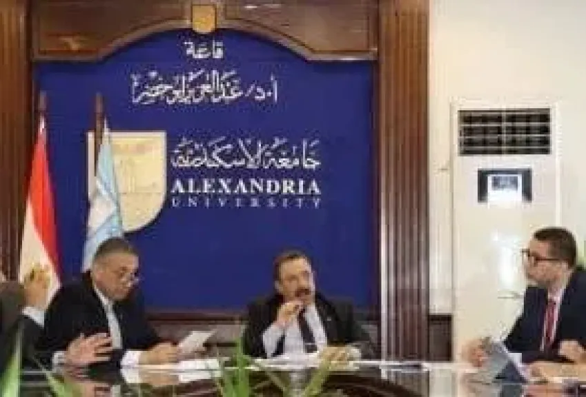 المجلس الاعلي للطلاب ذوي  الهمم بجامعة الإسكندرية يبحث إنشاء مسارات تعليمية وتطبيقية تتناسب مع احتياجاتهم