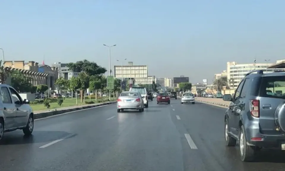 انسياب مروري بالقاهرة والجيزة وكثافات محدودة أعلى بعض الكباري