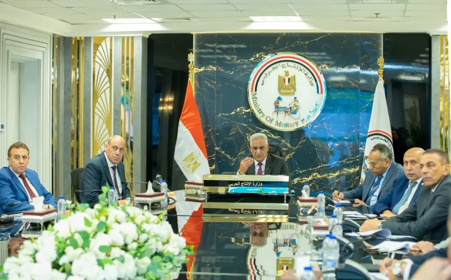 تحذير للجهات المتأخرة.. وزير الإنتاج الحربي: تذليل العقبات لضمان الانتهاء من مشروعات ”حياة كريمة” وفق الخطة
