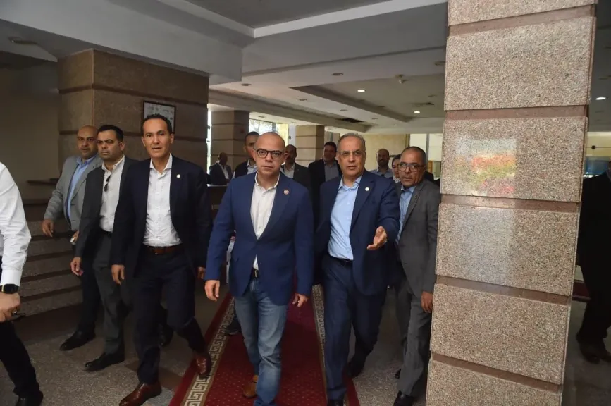 وزير الاستثمار يتفقد عدد من المشروعات الصناعية توفر آلاف فرص العمل بالمنطقة الحرة العامة بالعامرية ضمن جولة بالإسكندرية