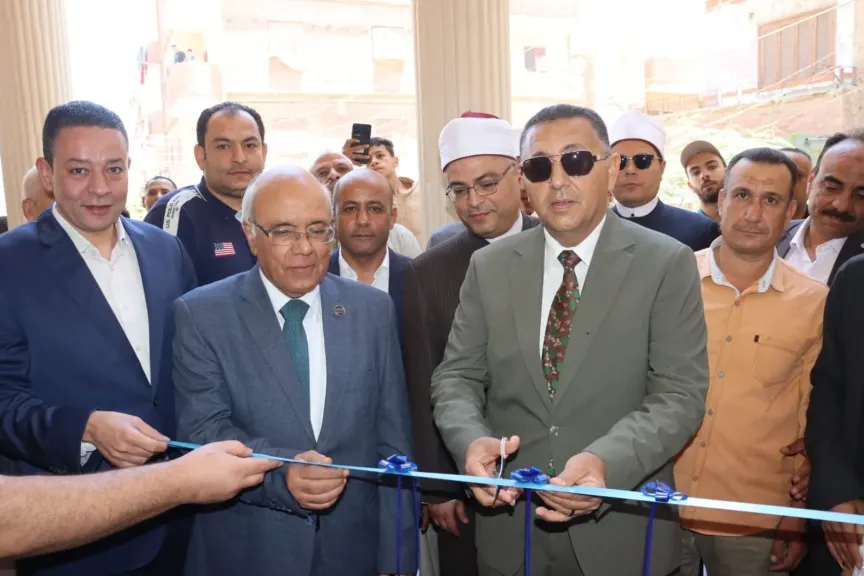 بعد إحلاله وتجديده بالكامل.. محافظ القليوبية يفتتح مسجد ياسين الجبل بميت كنانة