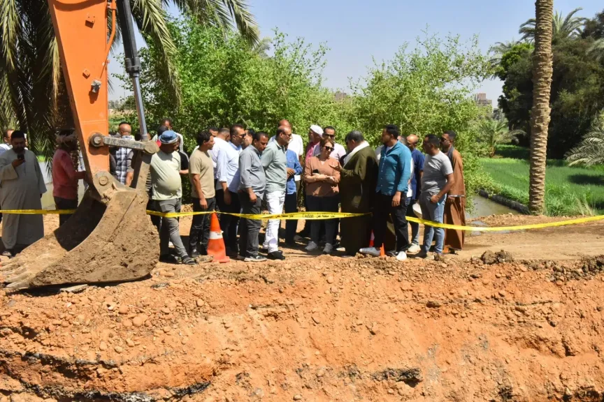 محافظ أسيوط  انتهاء أعمال الإصلاح كسر بخط  المياه بعزبة راشد وبدء إعادة ضخ المياه تدريجيًا للمناطق المتأثرة خلال الساعات المقبلة