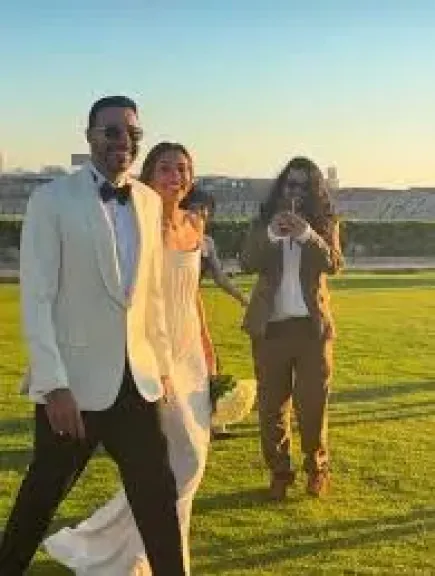 أحمد السعدني يفاجىء الجمهور ويدخل القفص الذهبي مع الروائية ميرنا الهلباوى