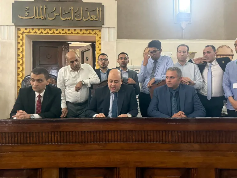 اللجنة المشرفة 