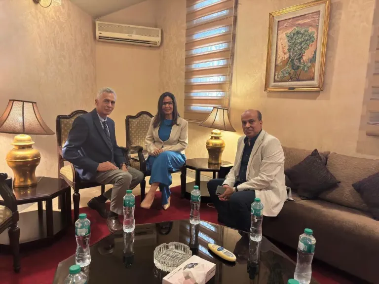 وزيرة الثقافة خلال زيارة دار الأوبرا 