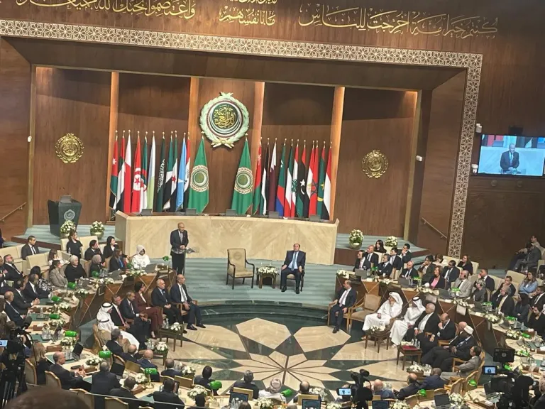 الامانة العامة للجامعة العربية تقيم احتفالية لتوديع ” ابوالغيط ” والسفير حسام زكي بمناسبة انتهاء مهامهما ..وأبو الغيط ل”فهمي” نحن امتداد لبعضنا البعض ”