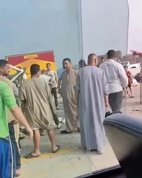 حادث على الطريق الإقليمي بالمنوفية.. إصابة 16 شخصًا في تصادم ميكروباص وسيارة ملاكي أمام نزلة تلوانة