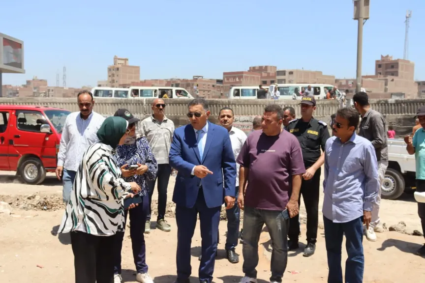 رفع كفاءة الطرق بالقليوبية.. المحافظ يتابع الرصف ويوجه بسرعة إنشاء بلاعات بنفق بهتيم